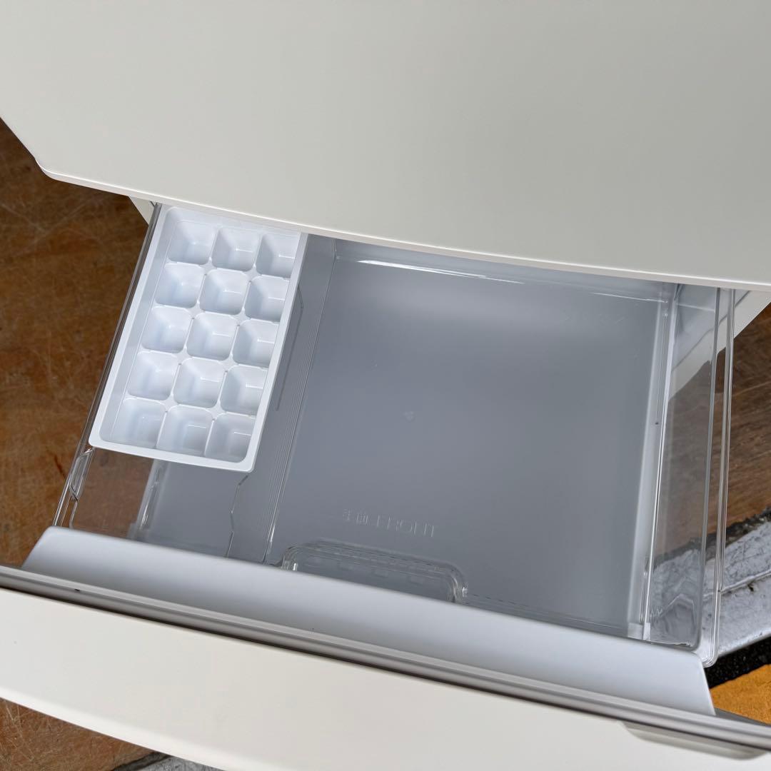 C7719★2023年製美品★パナソニック　冷蔵庫　マットホワイト　一人暮らし