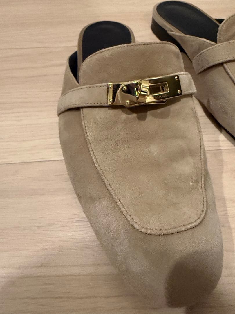 エルメスHermesスエードミュール