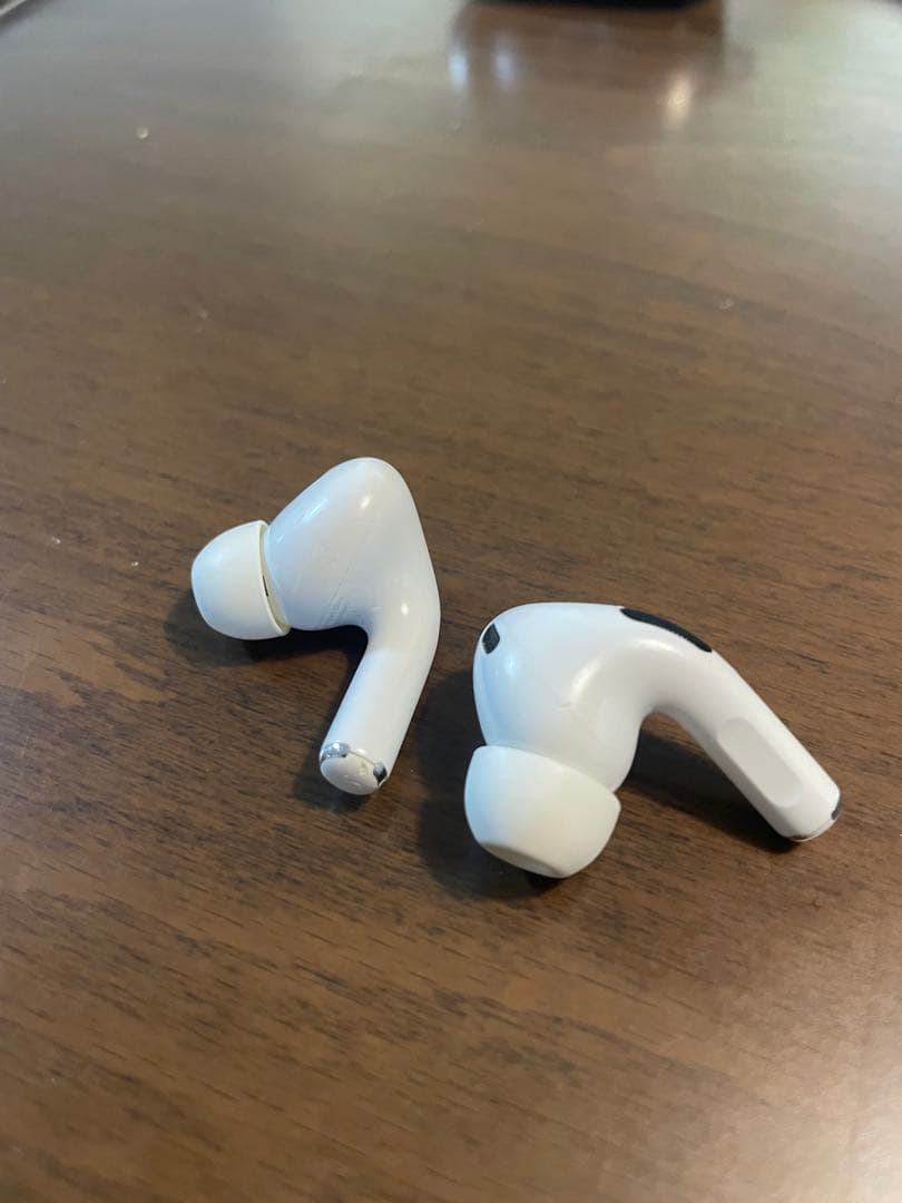 AirPods Pro 第2世代　おまけケース付き