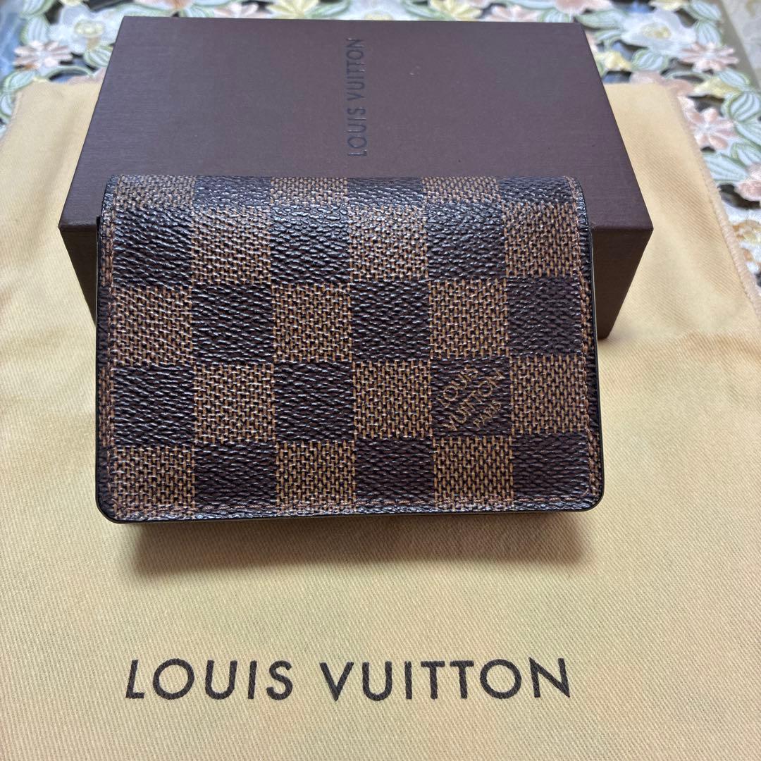 LOUIS VUITTON ダミエ名刺入れ