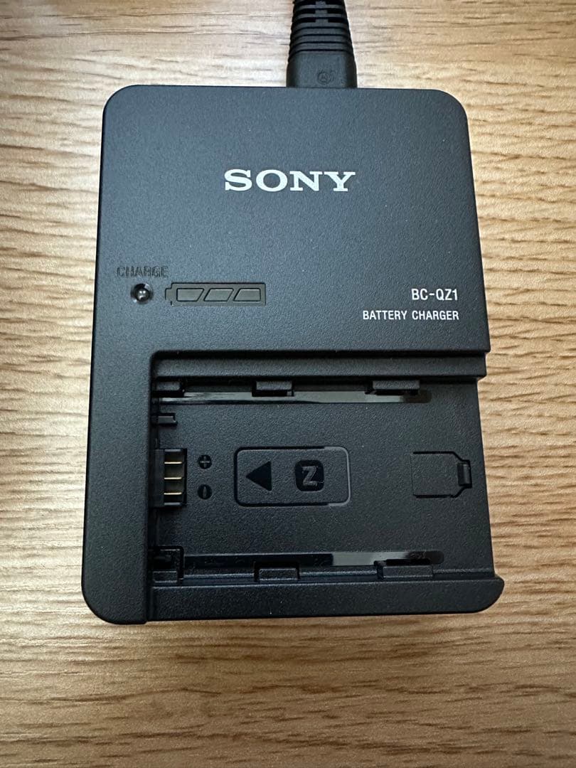 【新品未使用】SONY(ソニー) バッテリーチャージャー BC-QZ1