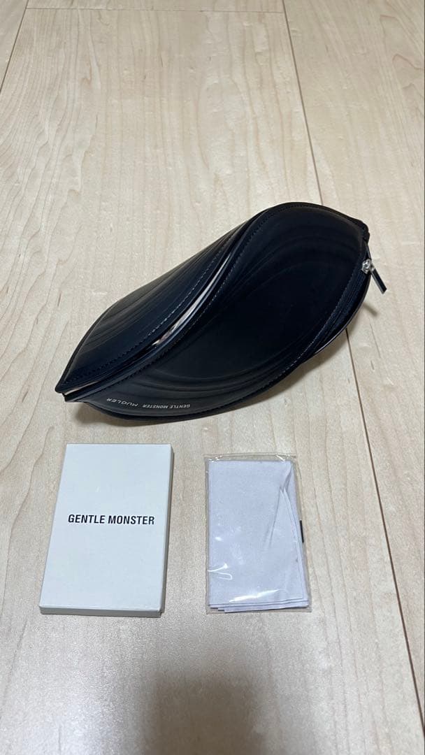 ジェントルモンスター Mugler Spiral 02 M01 サングラス