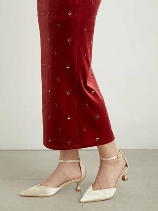 【完売品】エンブロイダリーフラワーワンピース リリーブラウン