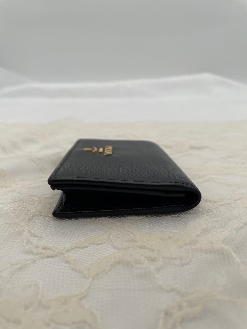 プラダ　名刺入れ