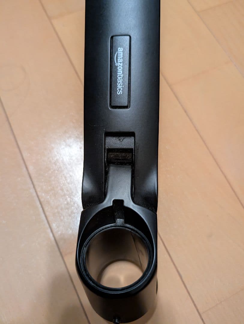 Amazonベーシック モニターアーム 32インチ対応