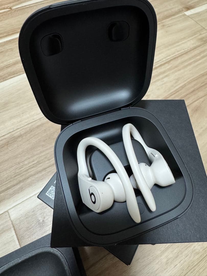 Powerbeats Pro（2019）新品同様・未使用に近い