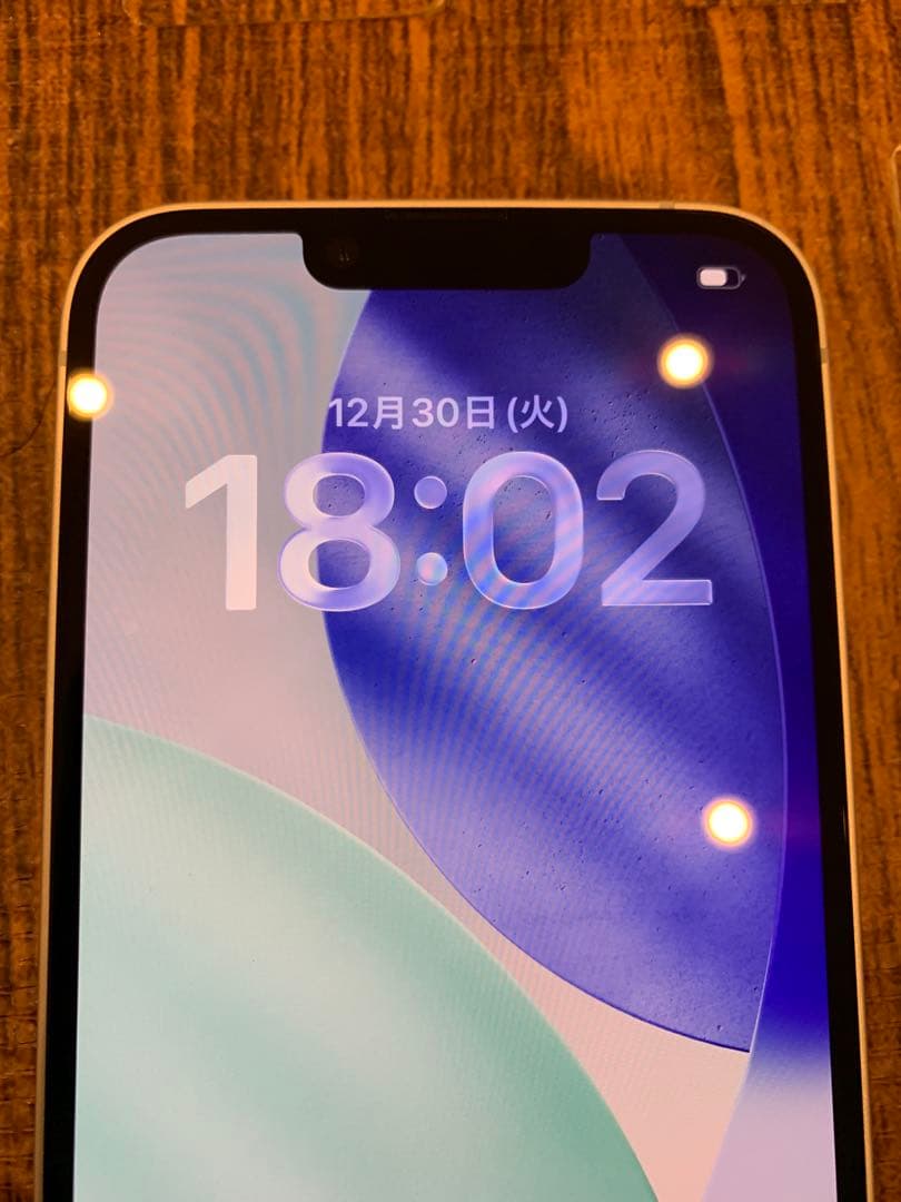 【美品】Apple iPhone 16eホワイト 本体(海外版)