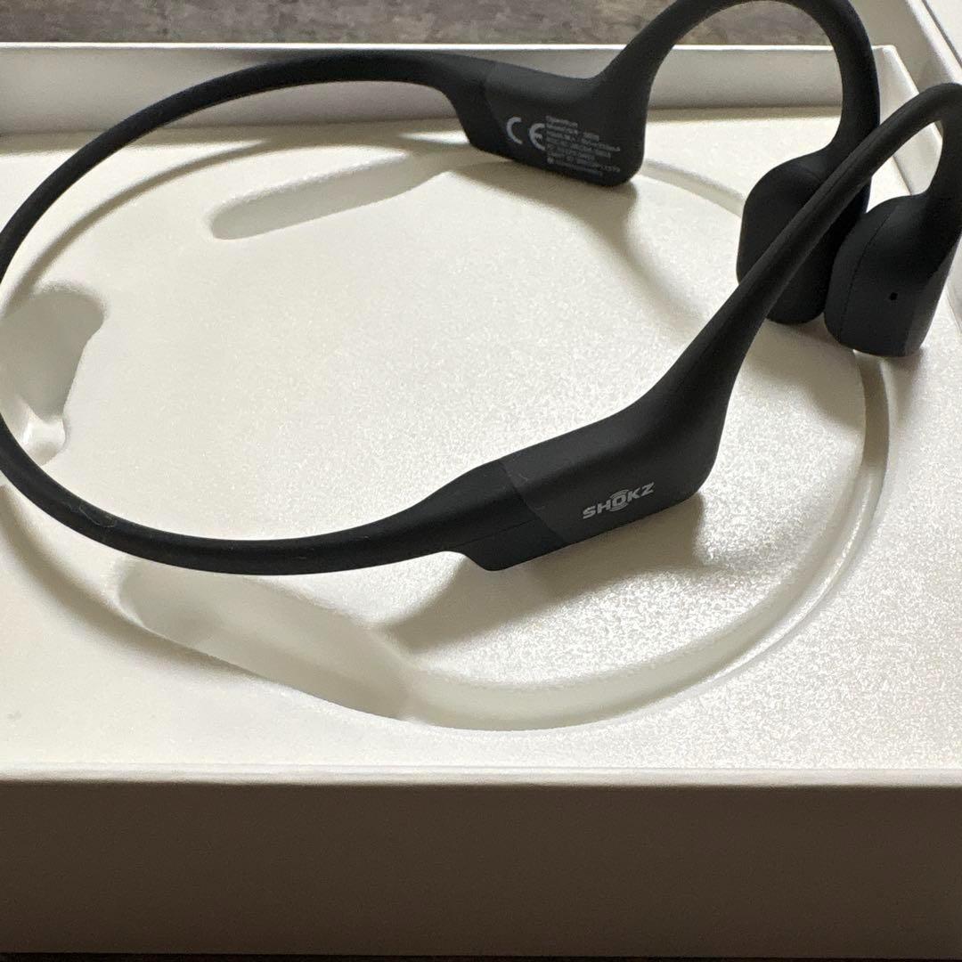 【美品】SHOKZ OPENRUN 骨伝導イヤホン ブラック