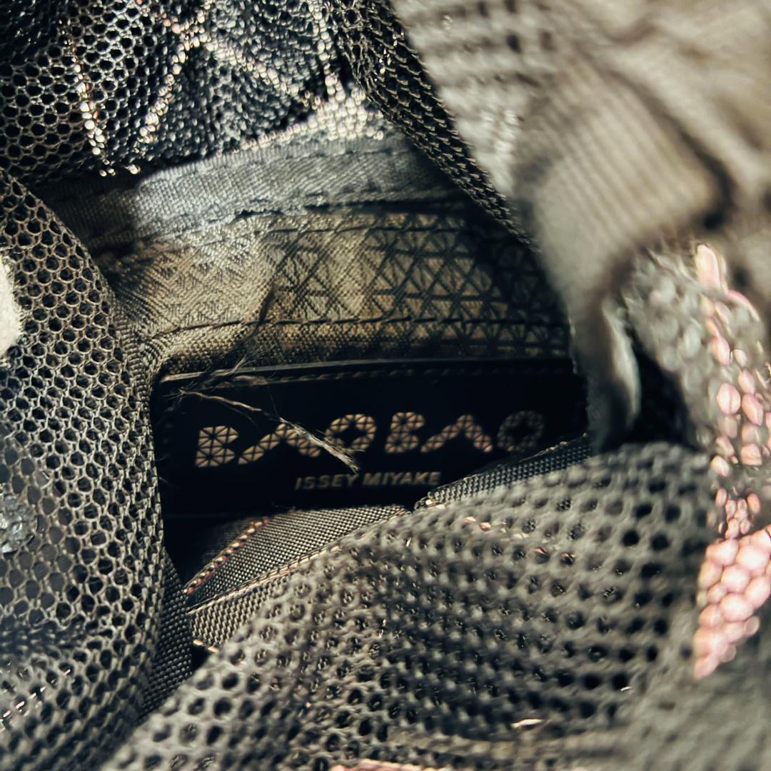 美品！バオバオイッセイミヤケ　BAOBAO 　4×4 ハンドバッグ　ピンク