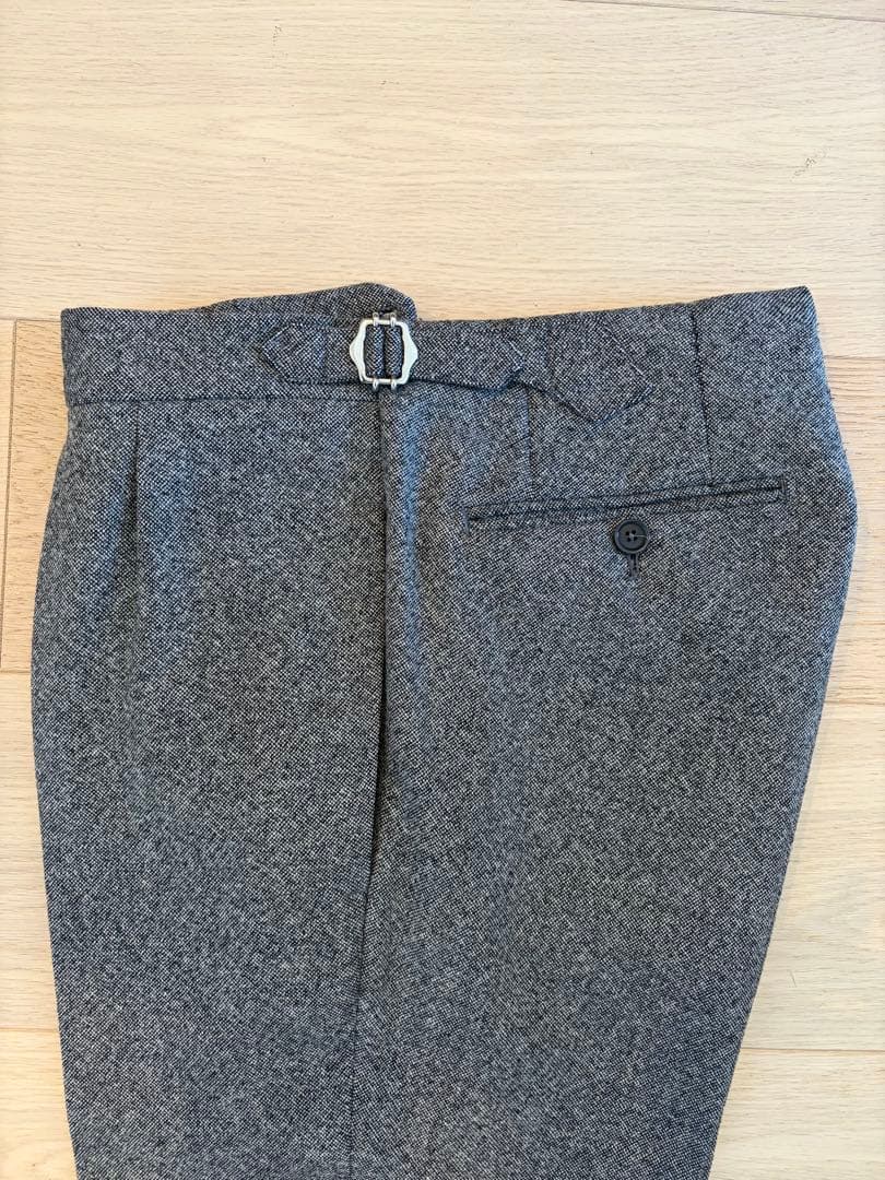 De Petrillo （ベトリロ）グレー ビジネススーツ