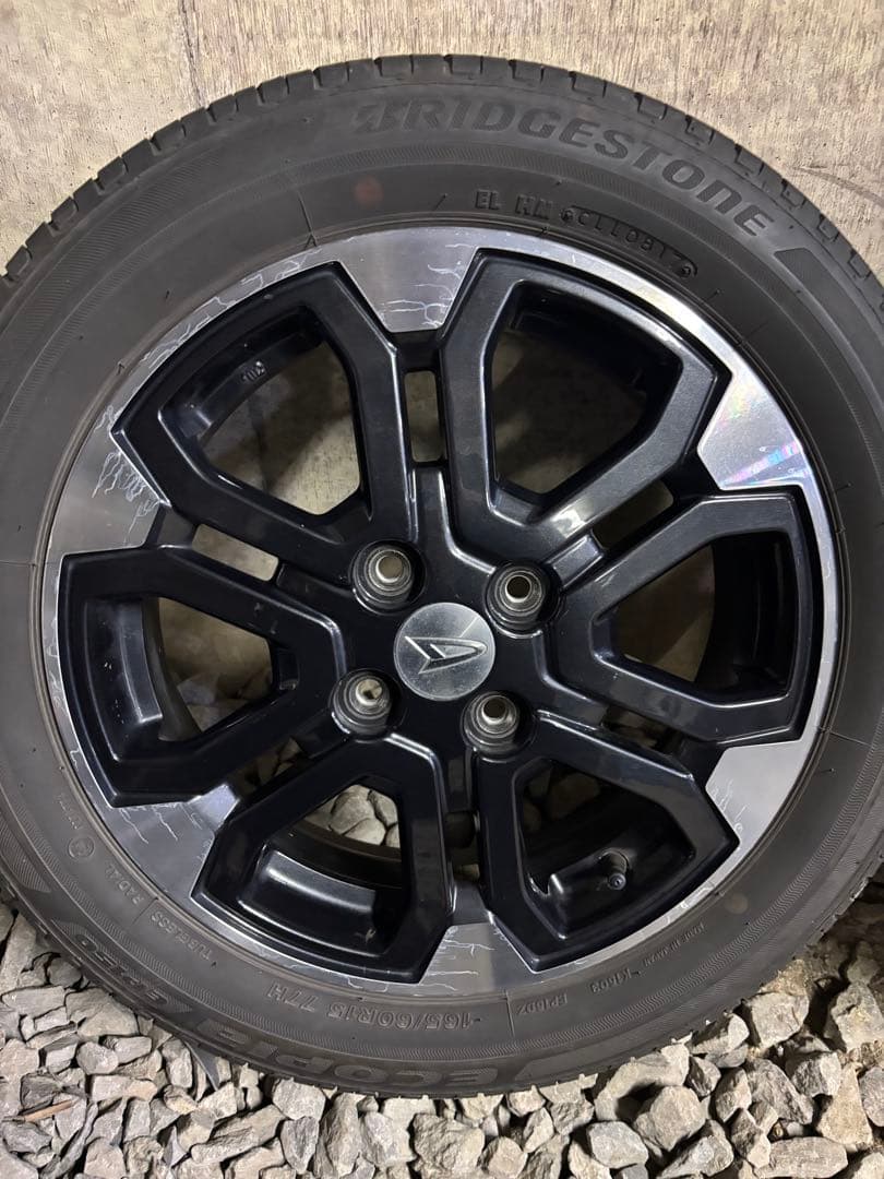 ② 送料込みにしました！　ダイハツ純正アルミホイール　　15インチ　2本のみ