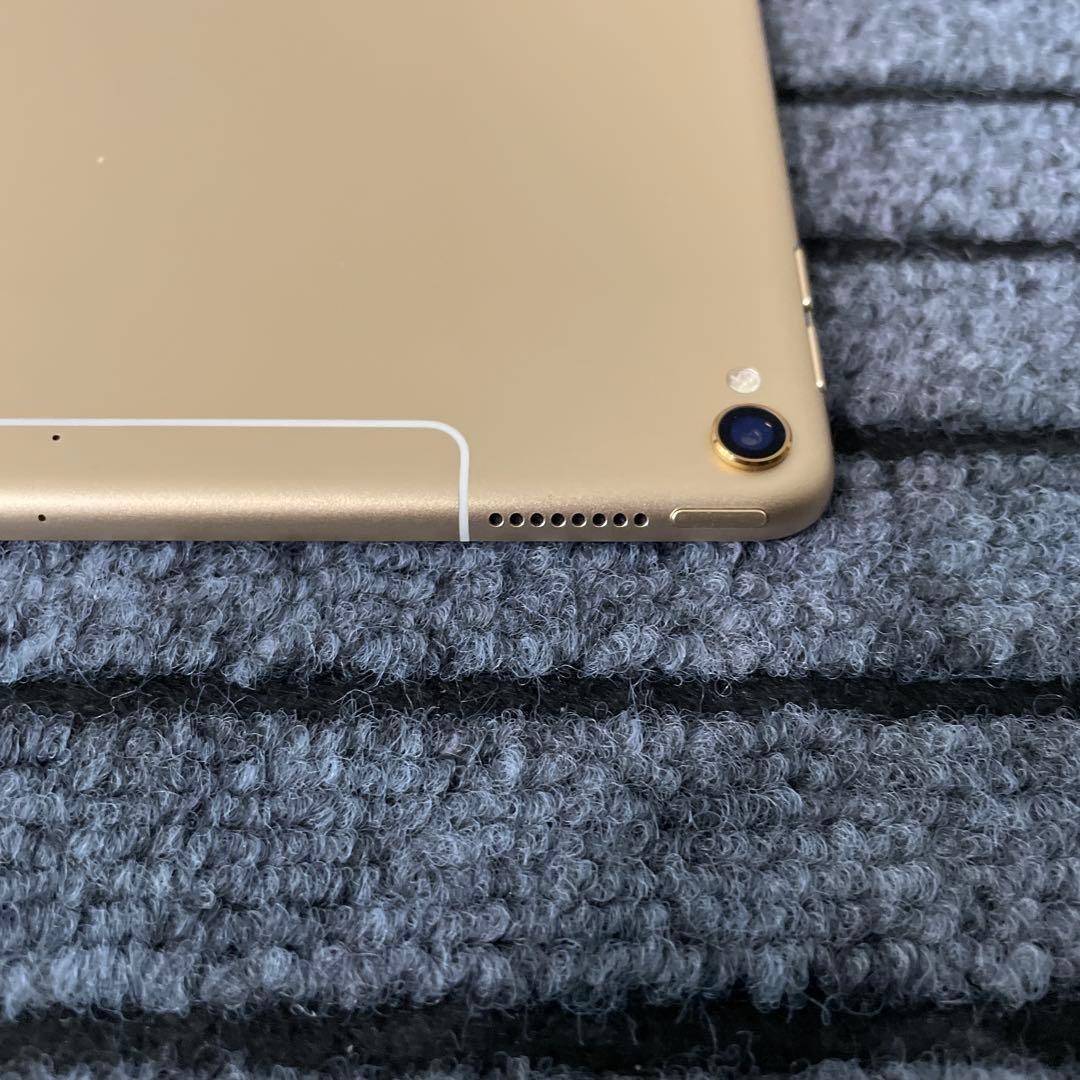 229 iPad Pro10.5 256GB SIMフリー　ゴールド