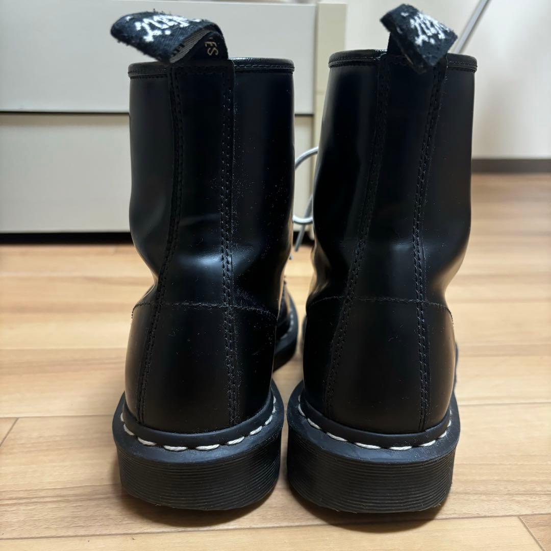 ドクターマーチン UK8(約27cm) 8ホール 白ステッチ