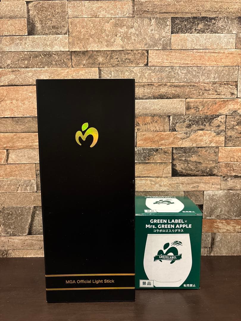 公式売り切れ中の りんご棒 & ロゴグラス セット ペンライト