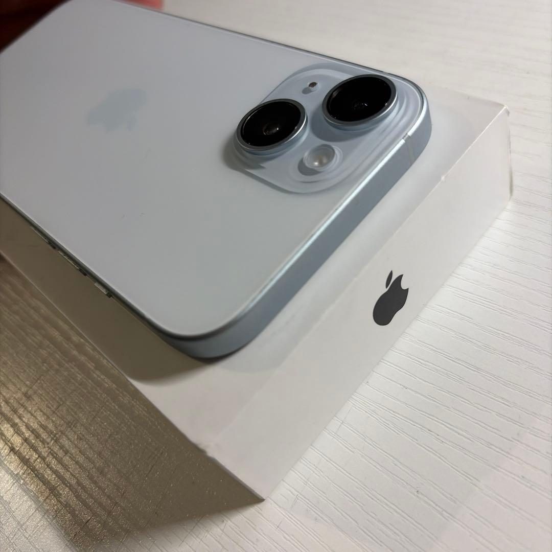 iPhone15 128GB ブルー SIMフリー 極美品