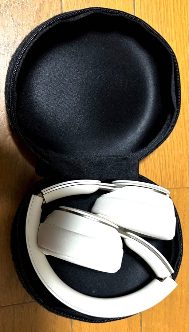 Beats Solo Pro Wirelessヘッドフォン