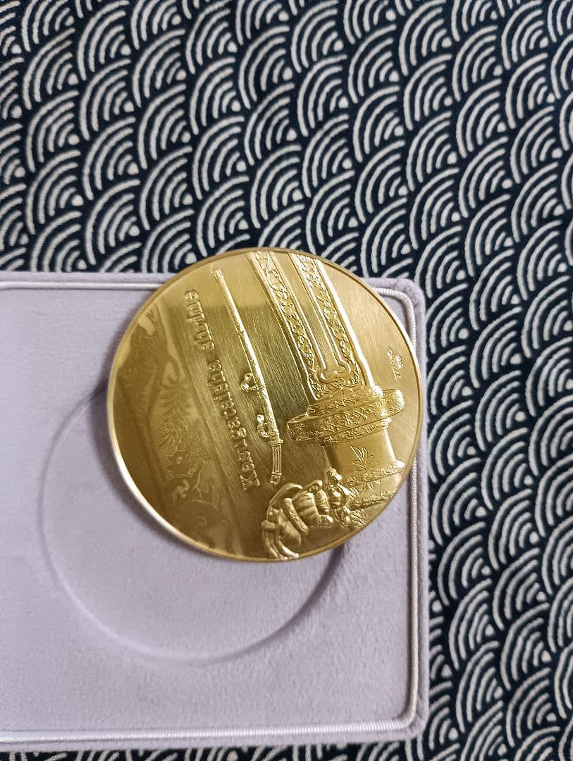 造幣局発行 国宝章牌 春日大社 純銀メダル　金地螺鈿毛抜形太刀