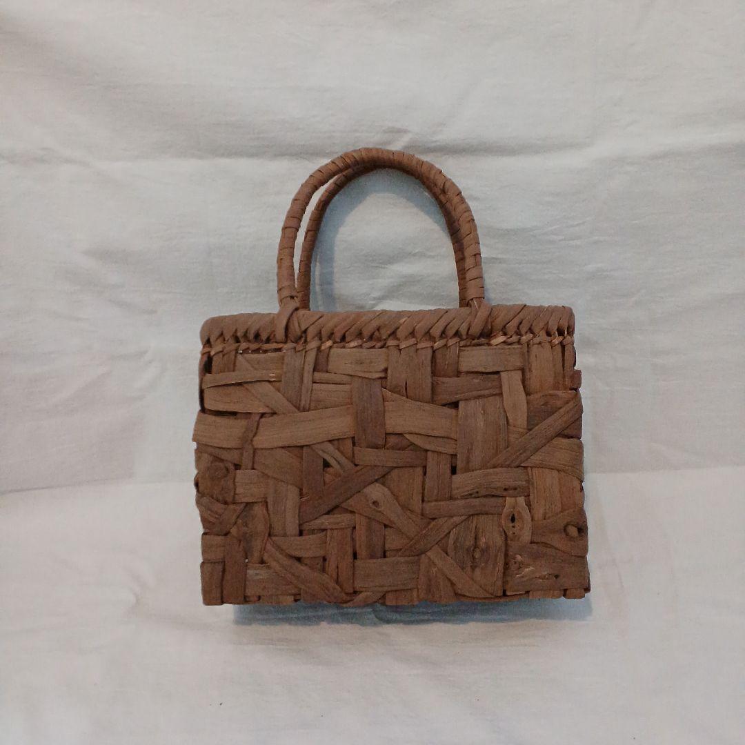 小さい国産山葡萄かご　乱れ編み