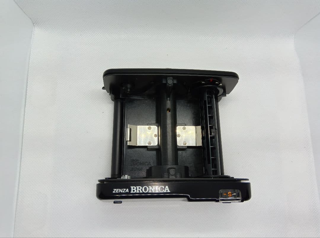 ゼンザブロニカGS-1 6x7 ❨AEプリズムファインダ-G　他多数添付❩　　①