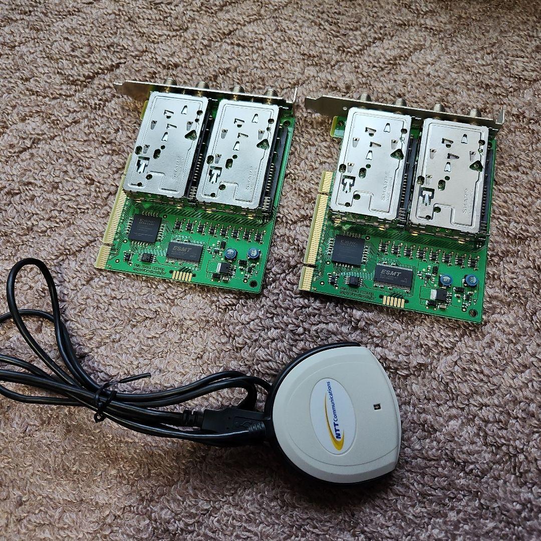 PT2 Rev.A 2枚とカードリーダー