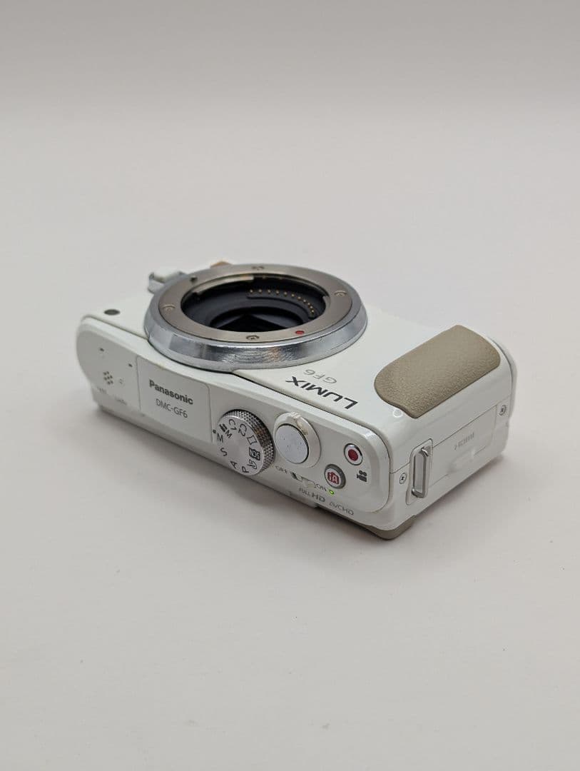 Panasonic LUMIX DMC-GF6 ホワイト