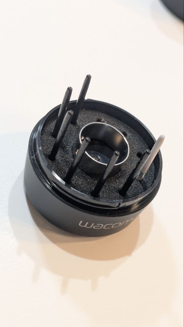 ワコム液晶タブレット21.5インチ Cintiq22HD DTK-2200/K