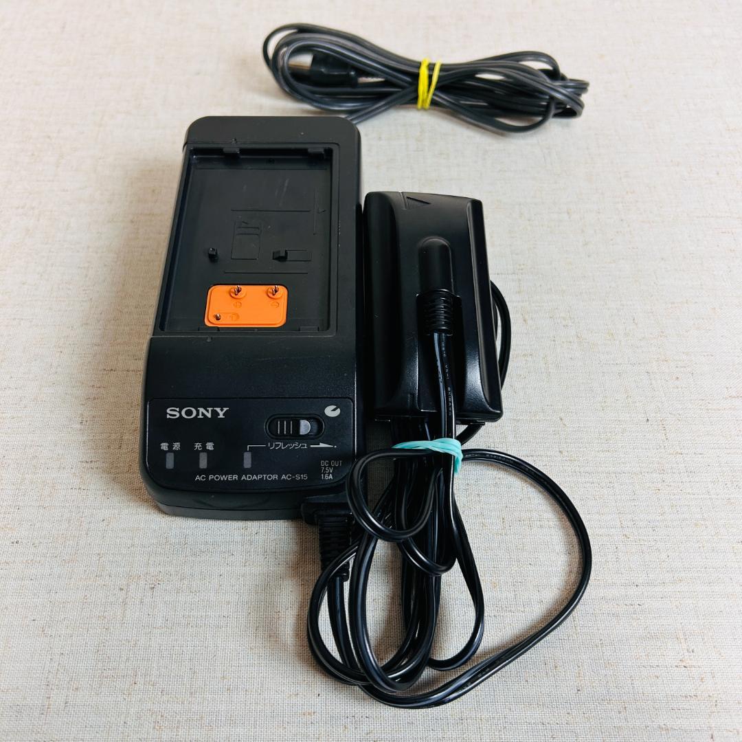 SONY CCD-TR250 8mmビデオカメラ ハンディカム video8