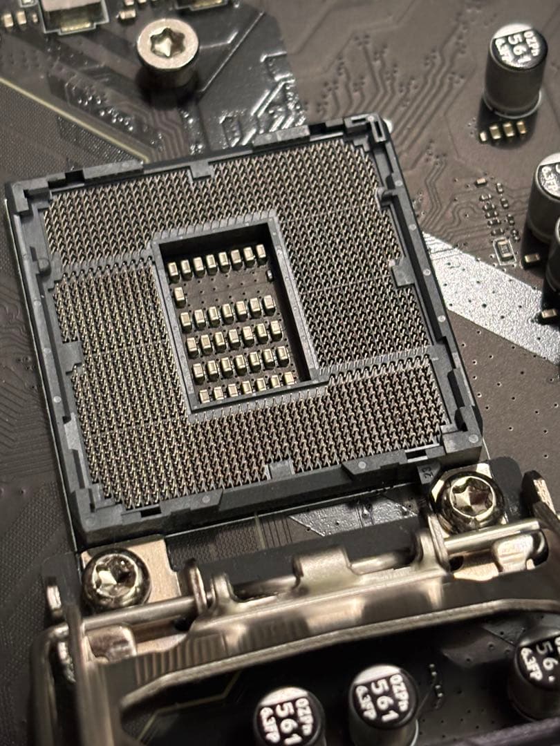 MSI MAG Z590 TORPEDO マザーボード