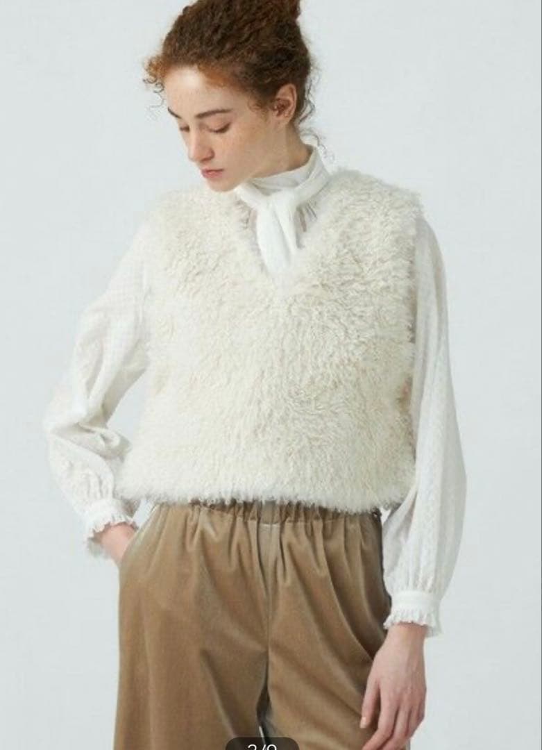 新品　TOMORROWLAND / Ballseyプードルファー Vネックベスト