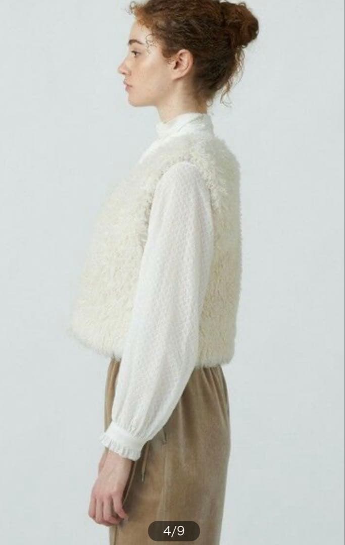 新品　TOMORROWLAND / Ballseyプードルファー Vネックベスト