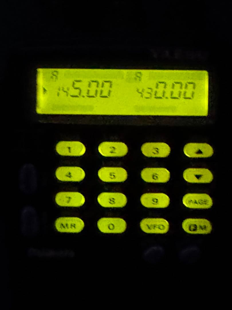 アマチュア無線　ヤエス　YAESU FT-729 デュアルバンドトランシーバー