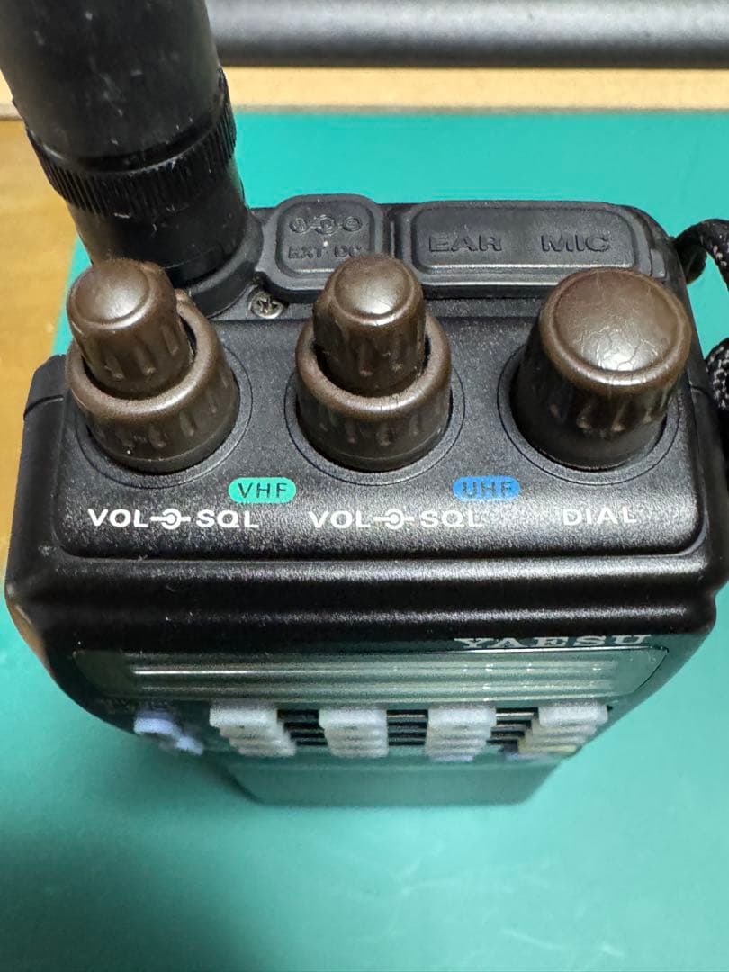 アマチュア無線　ヤエス　YAESU FT-729 デュアルバンドトランシーバー