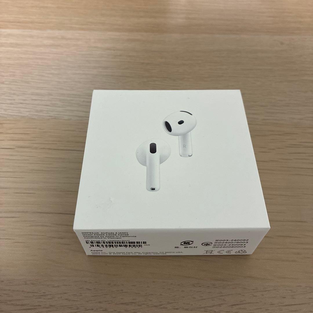 Airpods4 ANC アクティブノイズキャンセリング機能搭載　関連グッズ付き