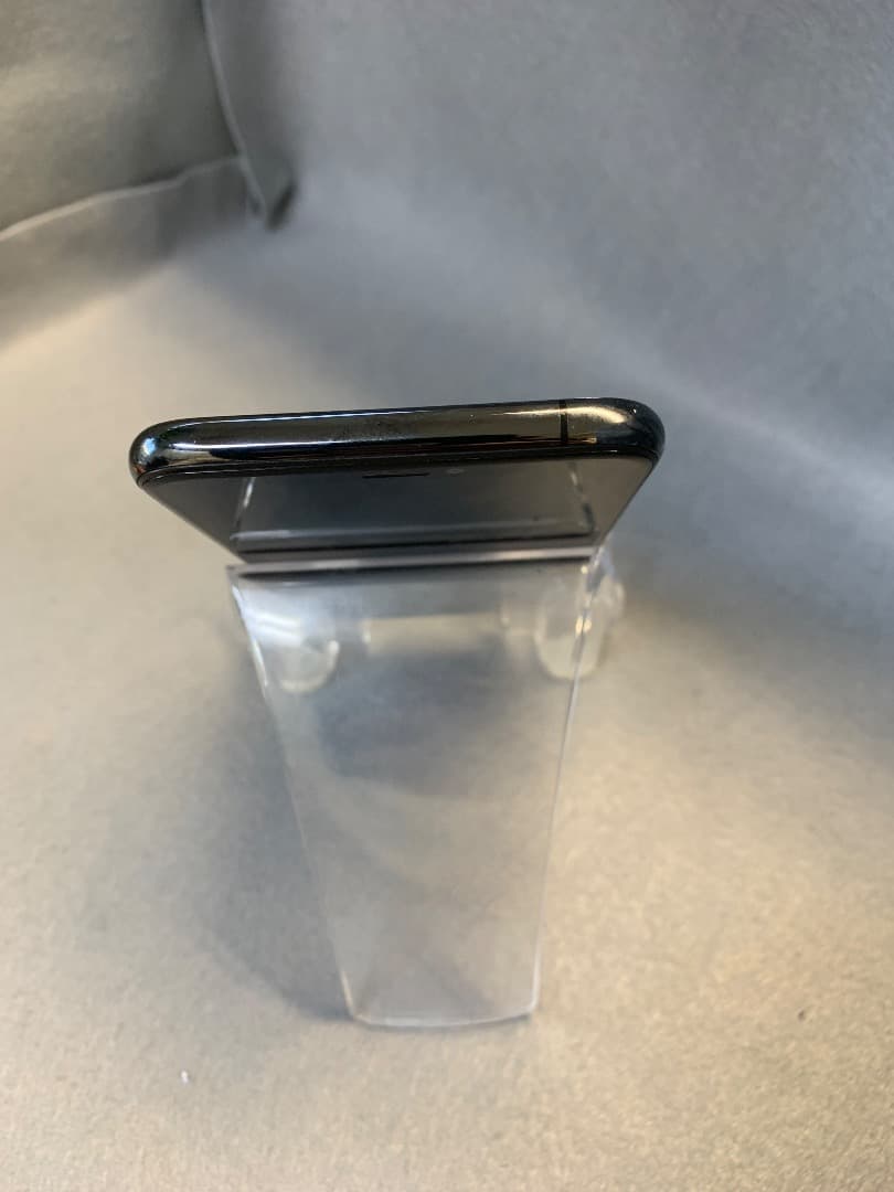 美品　国内版　SIMフリー　iPhoneXS　 64GB ブラック色