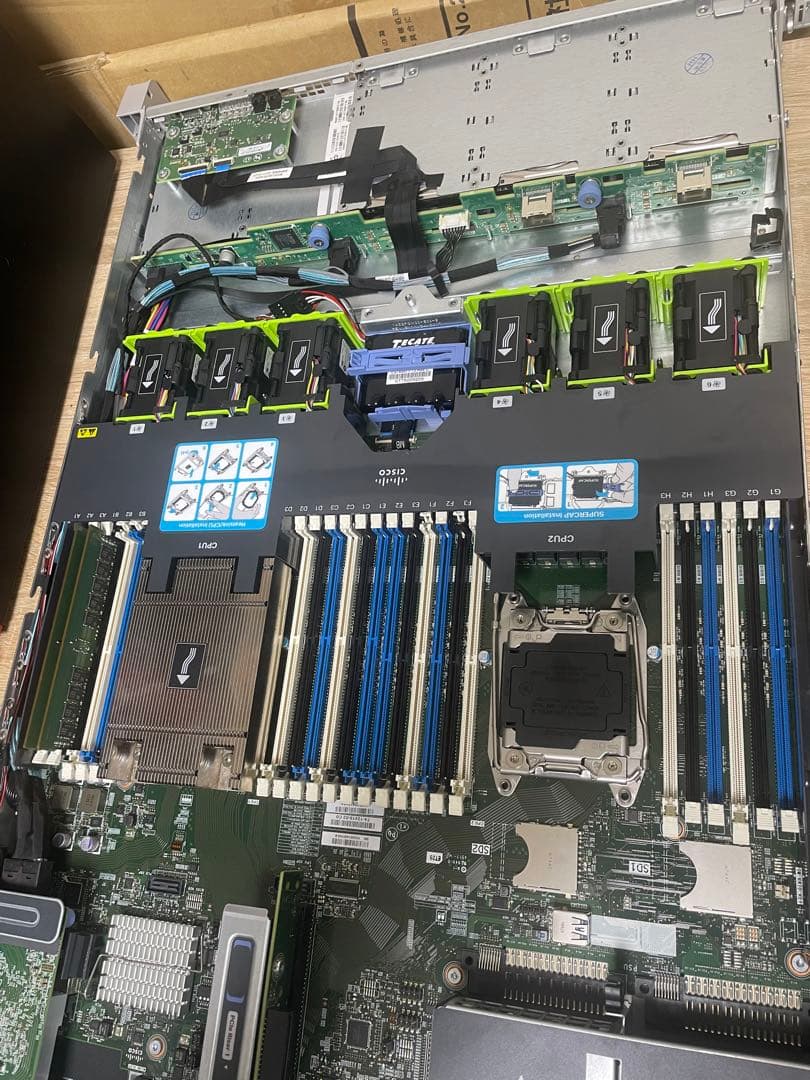 Cisco UCS C220 M4 / UCS C240 M4S サーバー本体