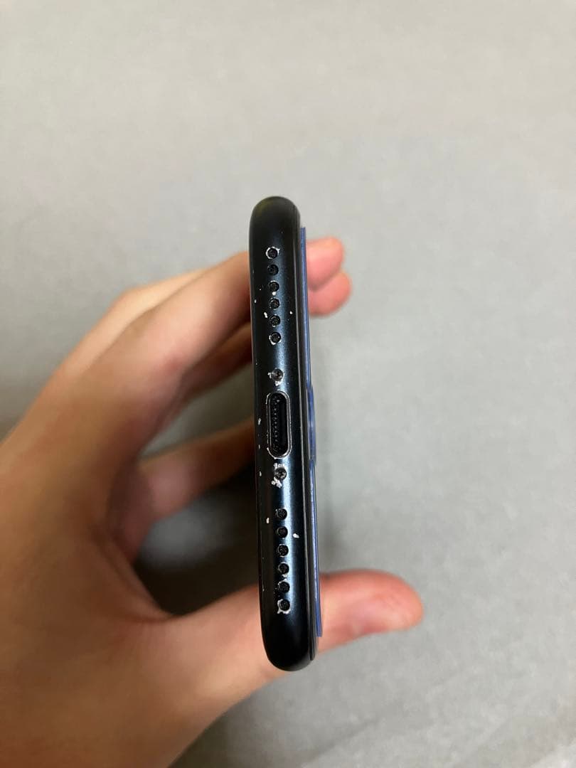 iPhone SE3 64GB バッテリー79%