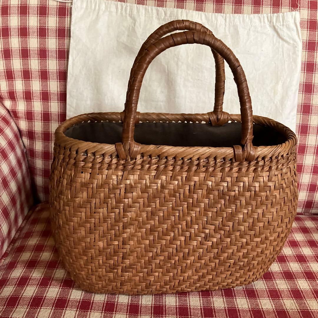 かごやブラウン編み込みかごバッグミナペルホネンかぶせ
