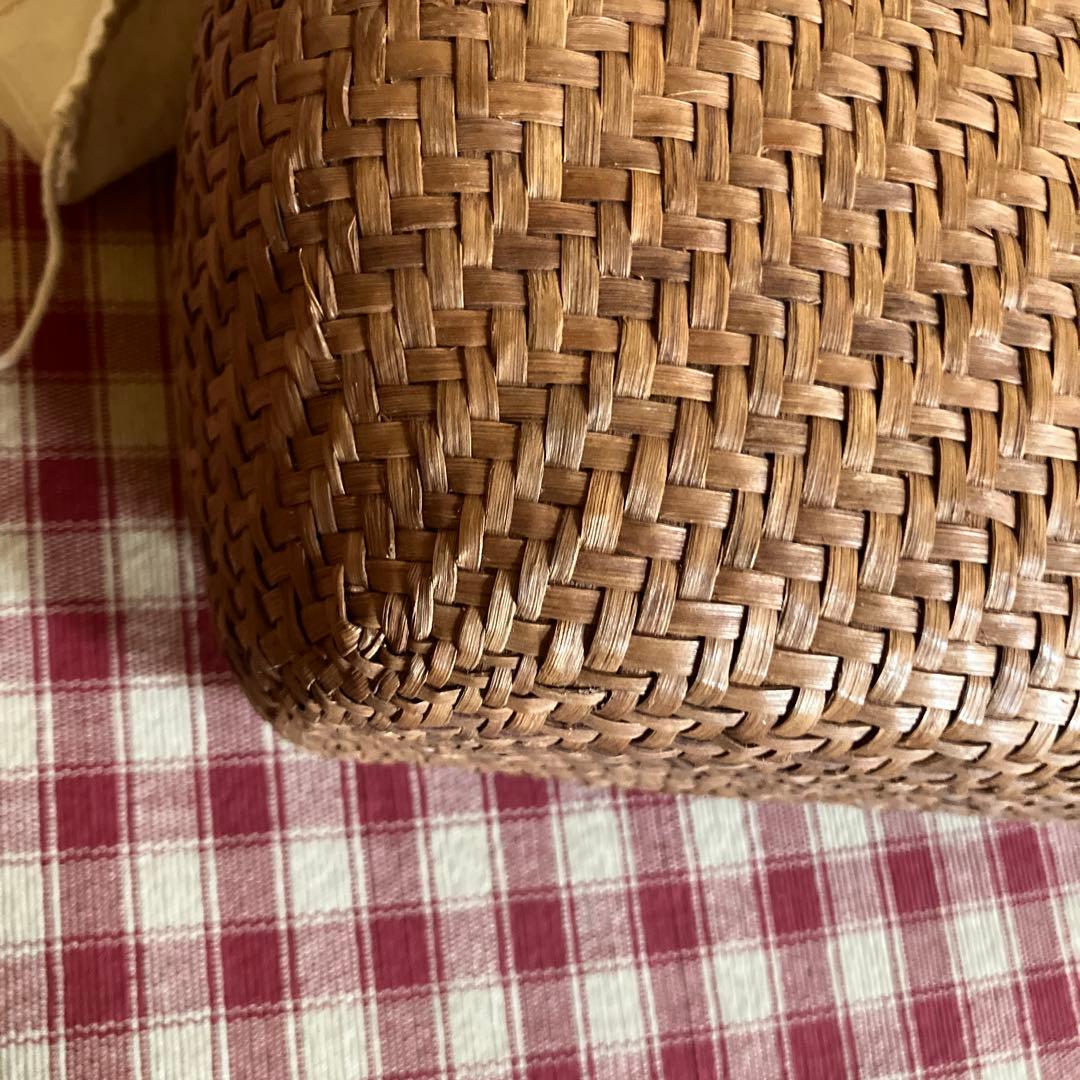 かごやブラウン編み込みかごバッグミナペルホネンかぶせ