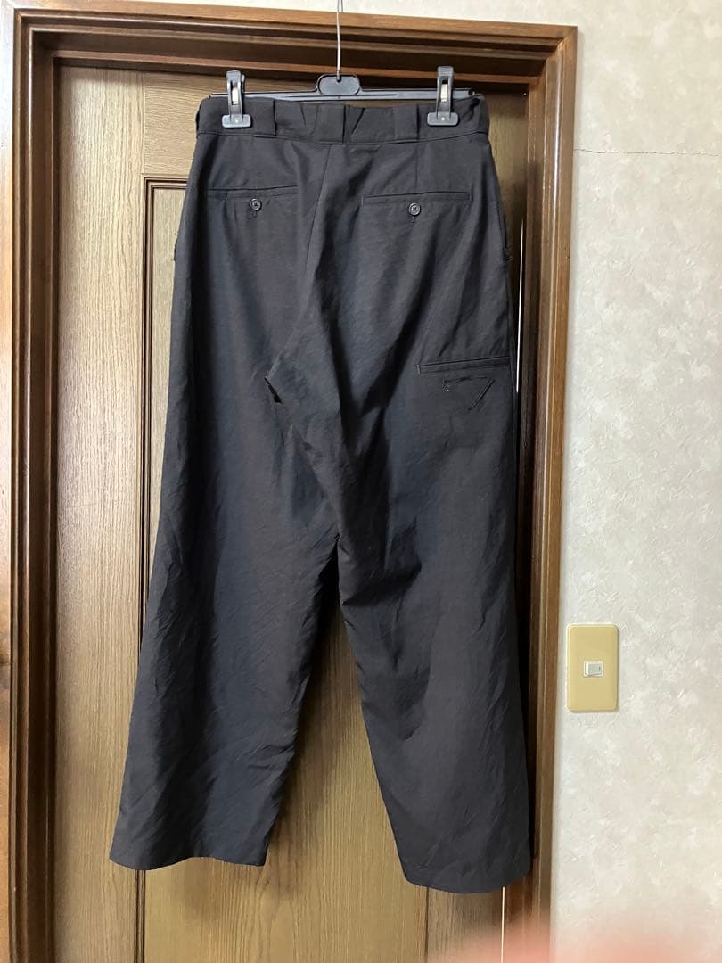 prada 22ss トライアングルパッチ　ワイドスラックス　ヴァージンウール