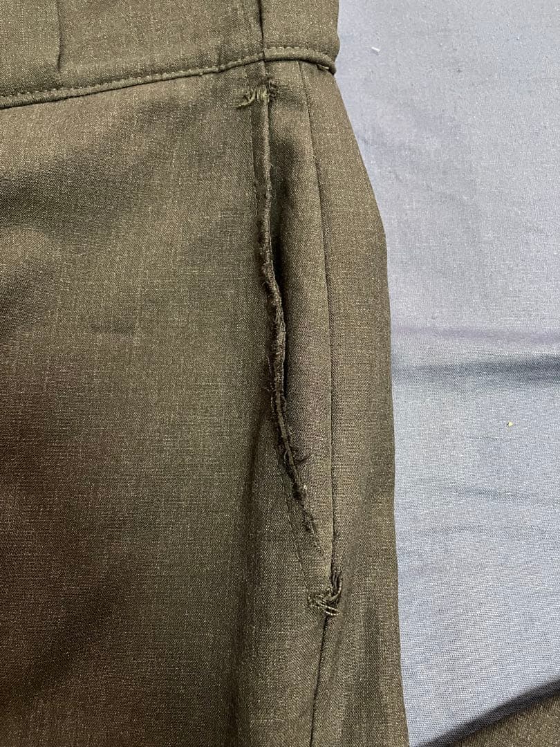 prada 22ss トライアングルパッチ　ワイドスラックス　ヴァージンウール