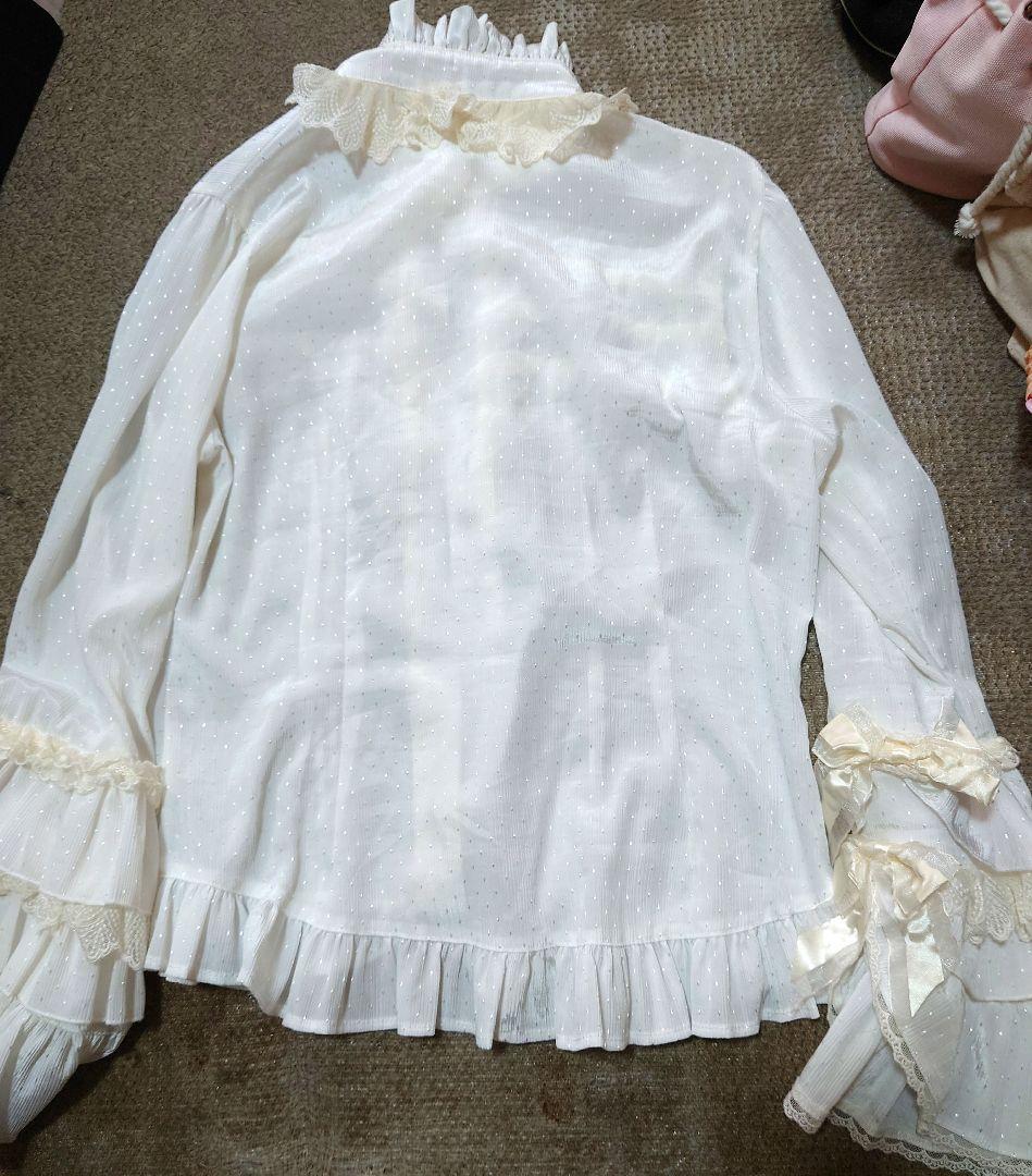 BABY THE STARS SHINE BRIGHT 生成りレースの白ブラウス