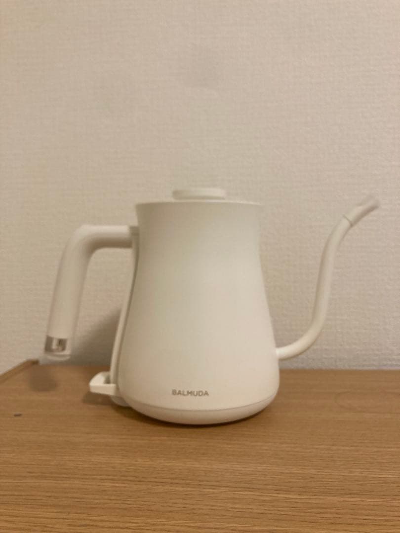 新品未使用　バルミューダ BALMUDA The Pot 電気ケトル ホワイト