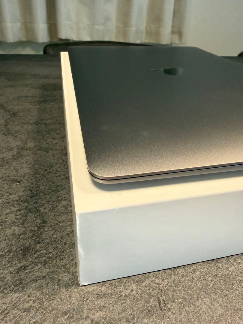 【ジャンク】MacBook Air M1/8GB / SSD 256GB