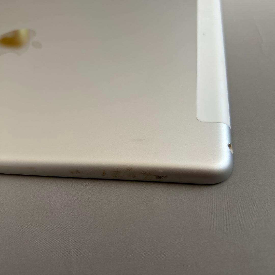 美品 第7世代Apple iPad シルバー