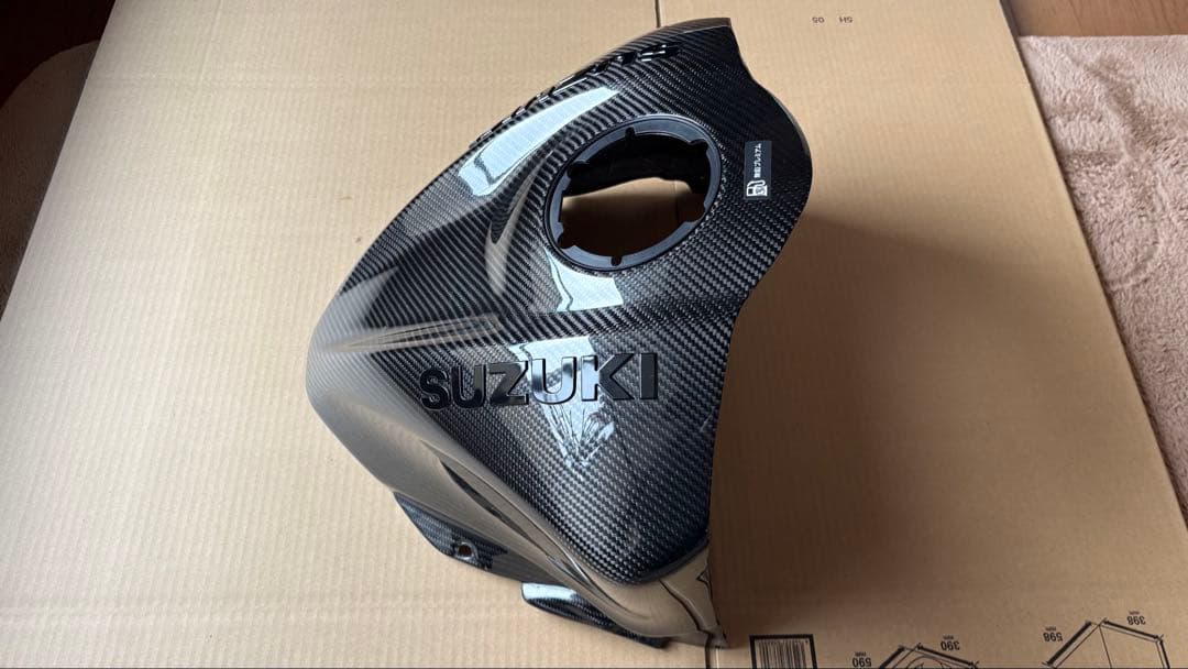 隼 HAYABUSA用 SPEEDRAタンクトップカバードライカーボン