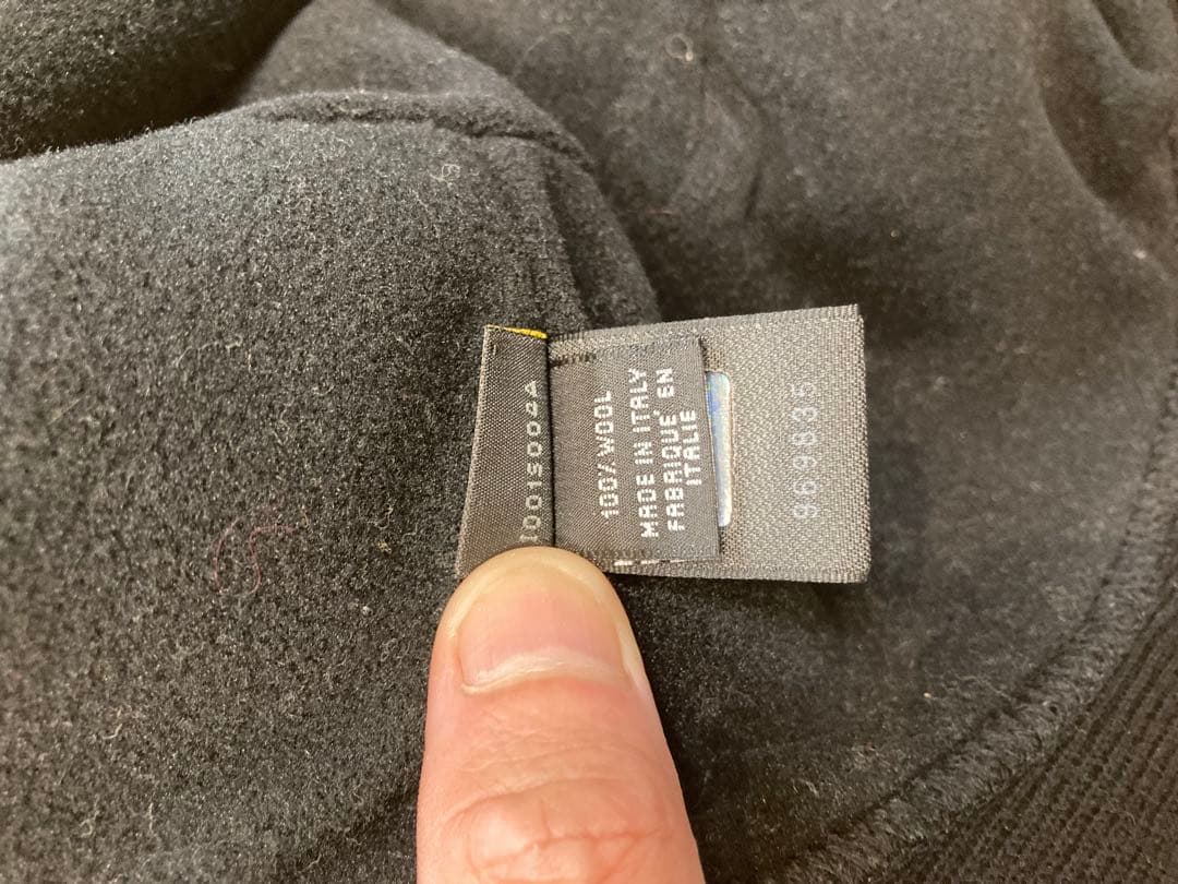 fendiバケットハット ネイビー ブラック ロゴパターン