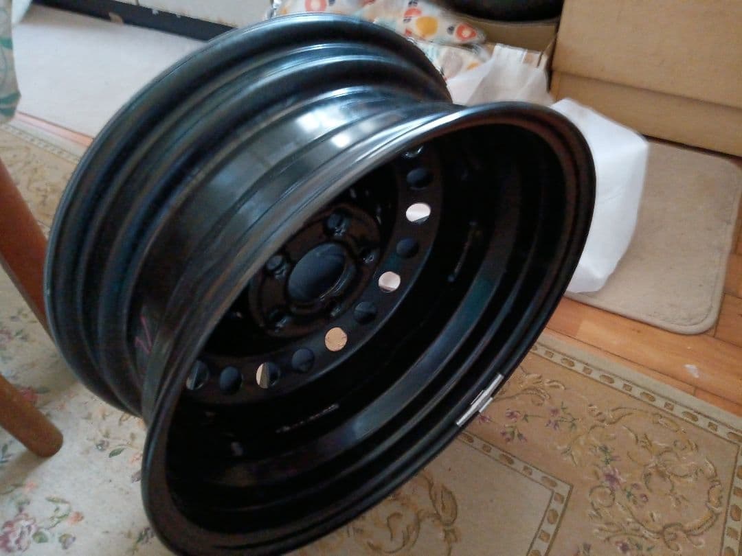 日産セレナC２８新型モデル新品純正スチールホイール＆ホイールキャップ４セット