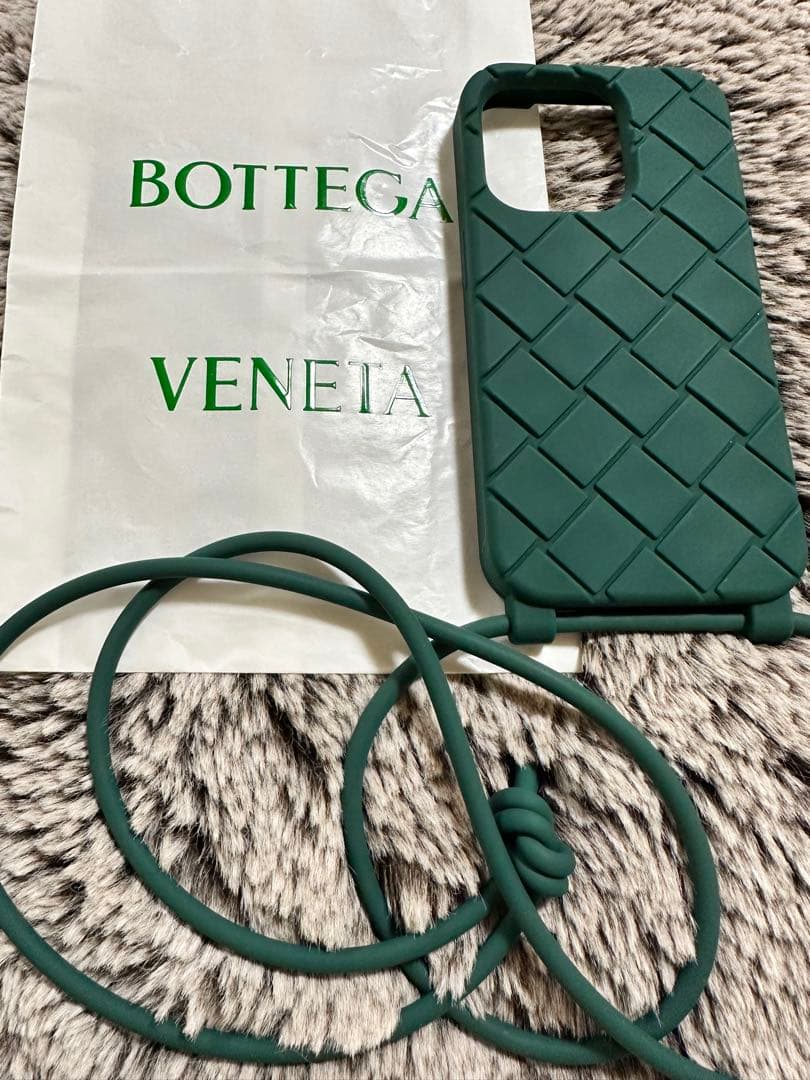 BOTTEGA VENETA シリコンケース iPhone14pro