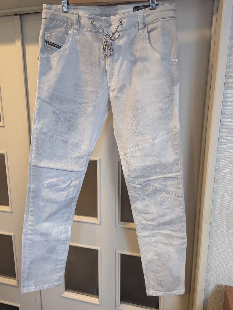 DIESEL 未使用美品限定モデル コーティングホワイトジョグジーンズ