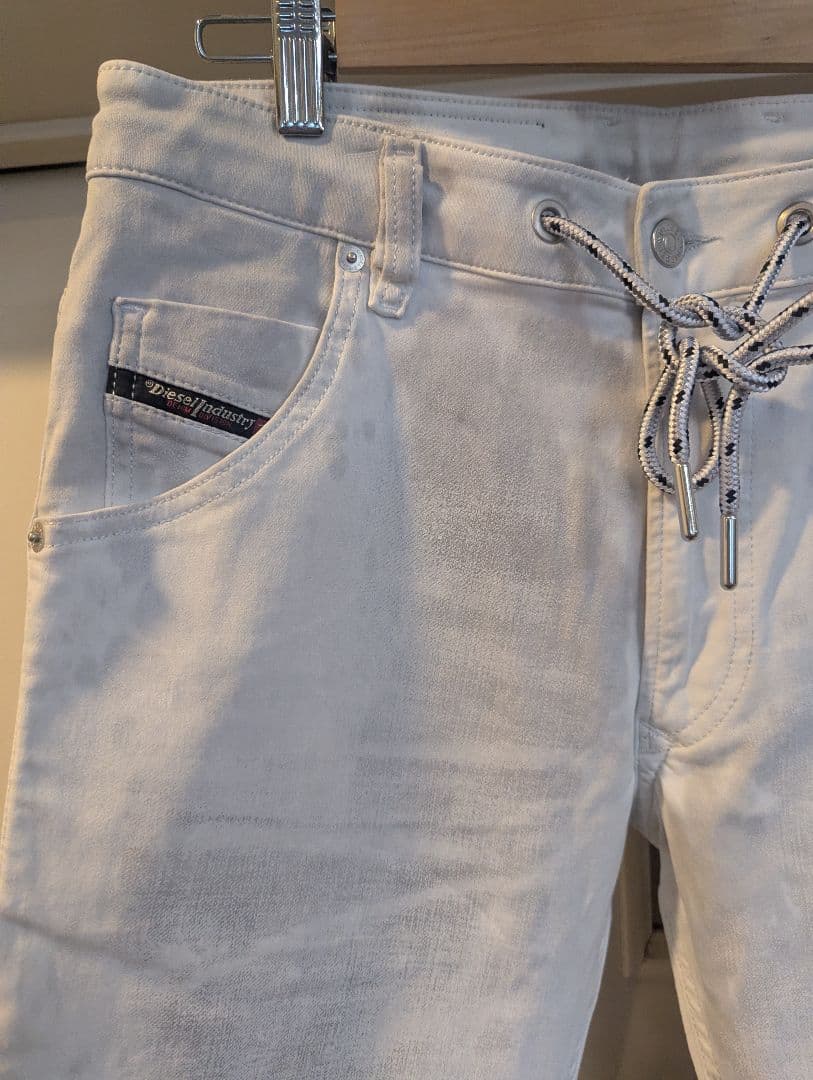 DIESEL 未使用美品限定モデル コーティングホワイトジョグジーンズ